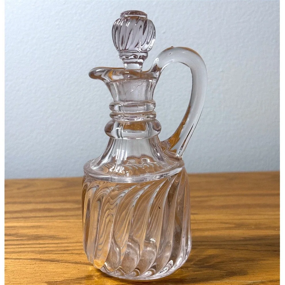Vintage Clear‎ Swirl Pressed Glass Cruet with Stopper and Handle 6 inch